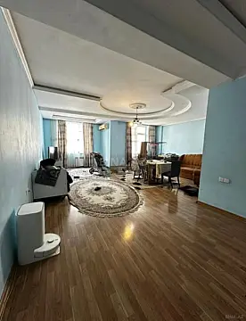 Satılır 3 otaqlı mənzil 135 m² — Bakı, İnşaatçılar 3 otaq 135.00 m²