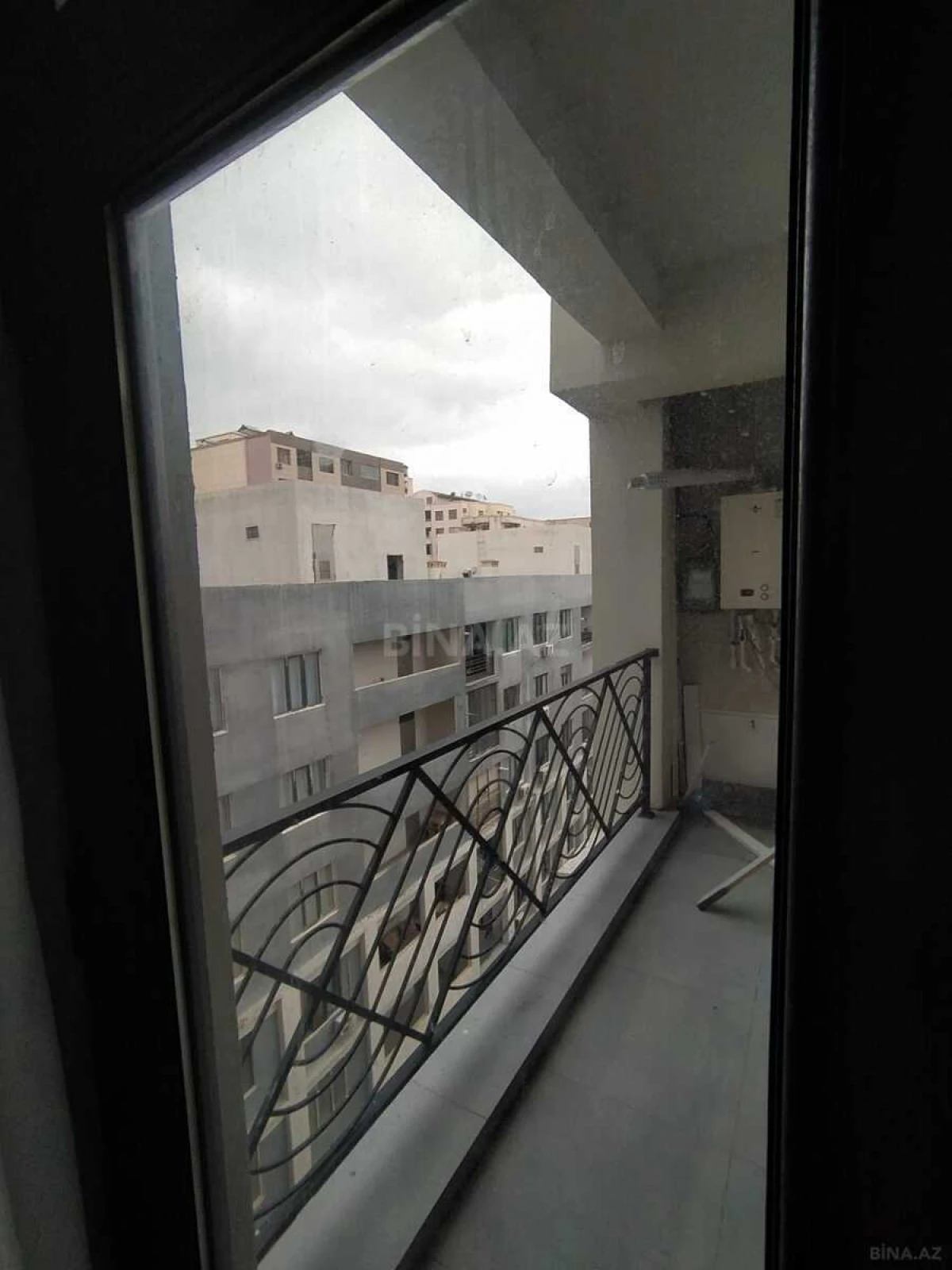 Kirayə verilir 2 otaqlı mənzil 110 m²