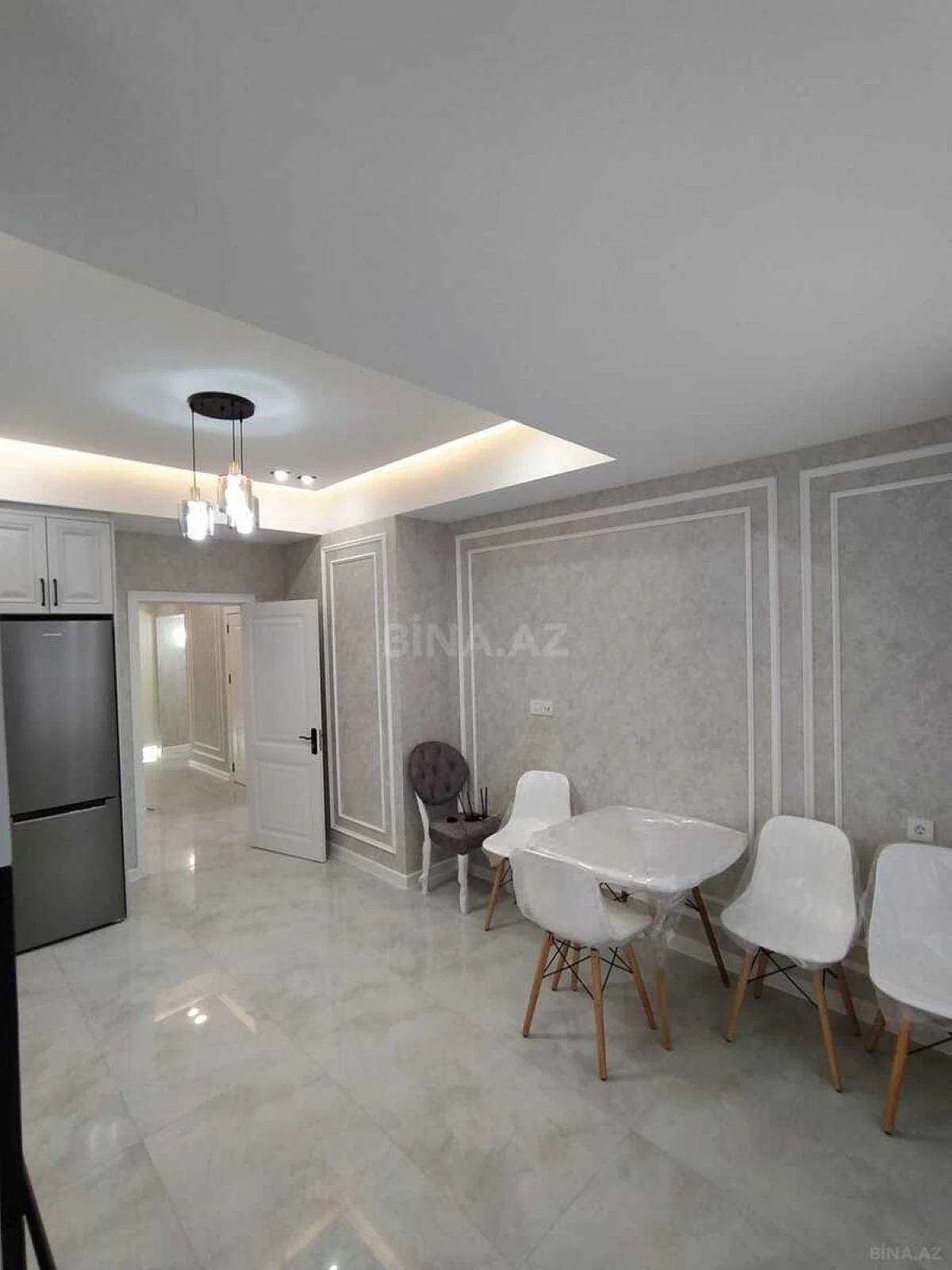 Kirayə verilir 2 otaqlı mənzil 110 m²