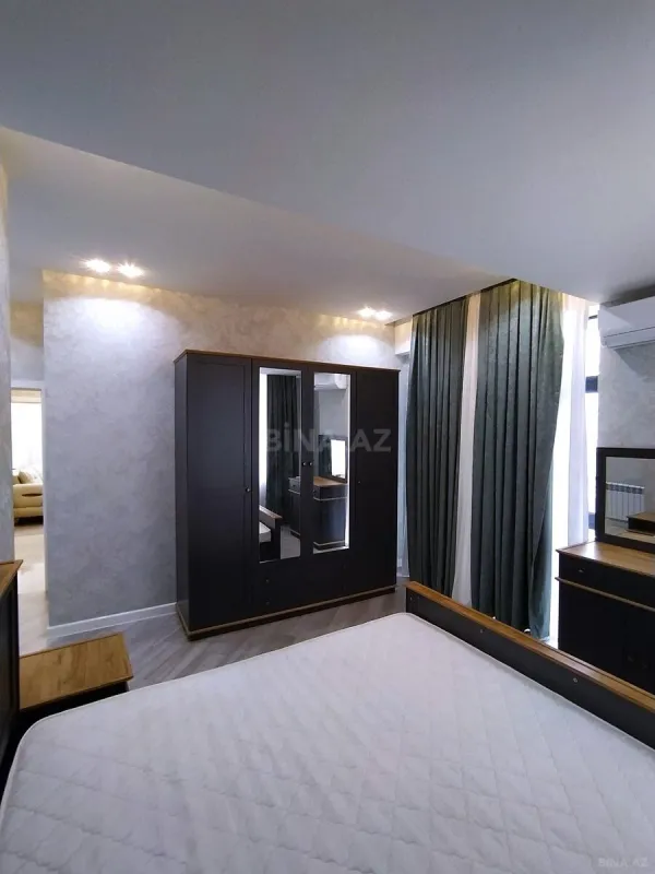 Kirayə verilir 2 otaqlı mənzil 110 m²