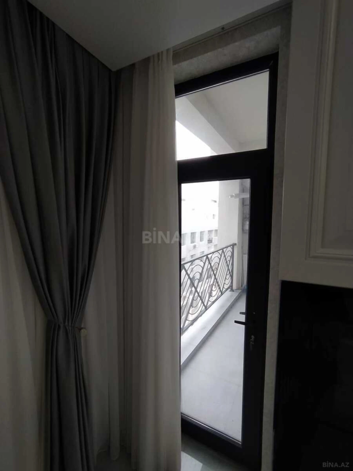 Kirayə verilir 2 otaqlı mənzil 110 m²