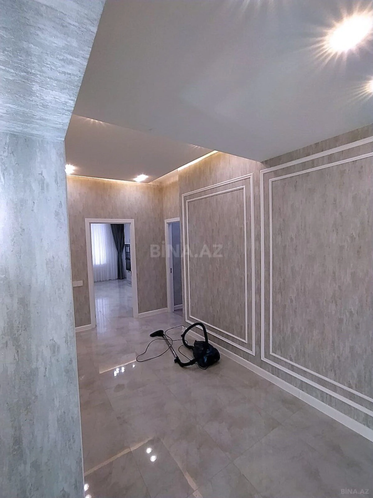 Kirayə verilir 2 otaqlı mənzil 110 m²