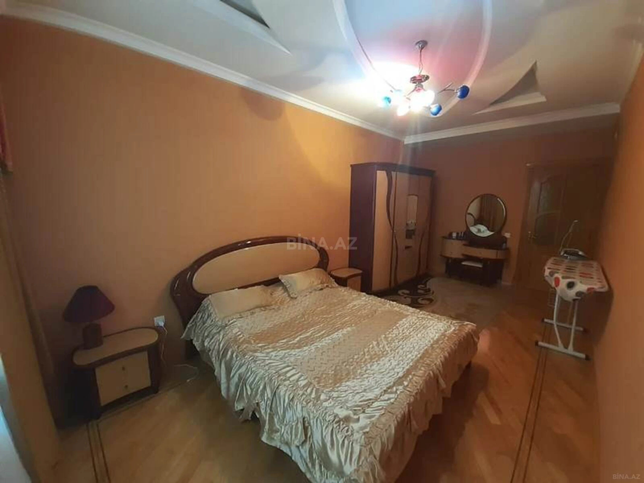 Satılır 2 otaqlı mənzil 90 m²