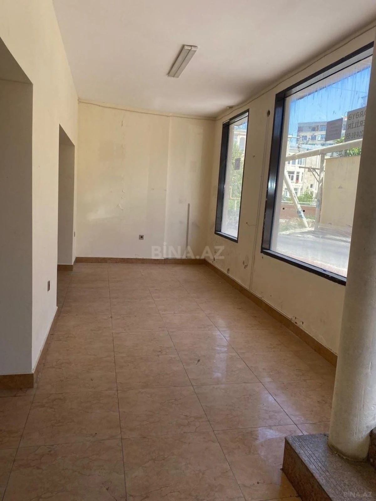 Satılır obyekt 180 m²