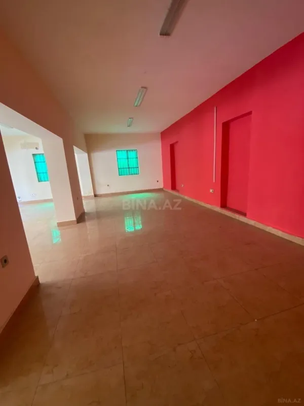 Satılır obyekt 180 m²