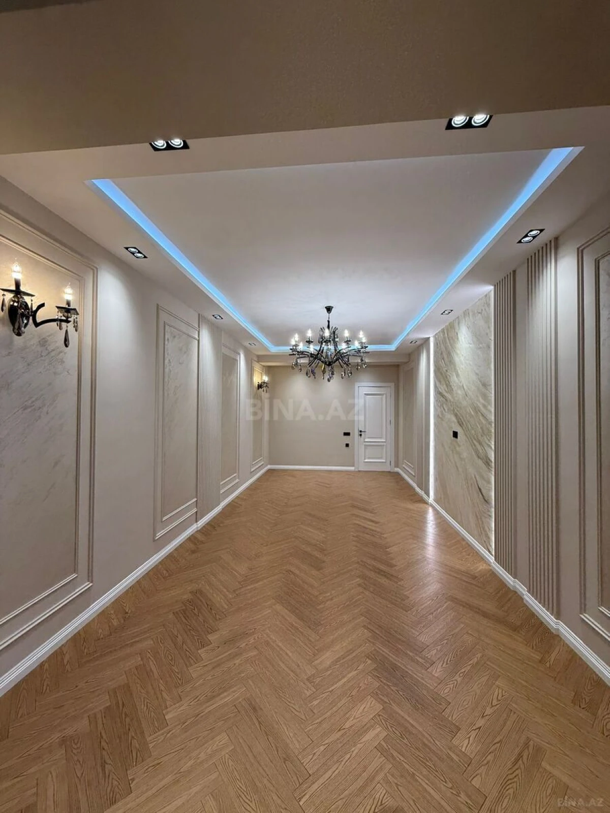 Satılır 4 otaqlı mənzil 140 m²