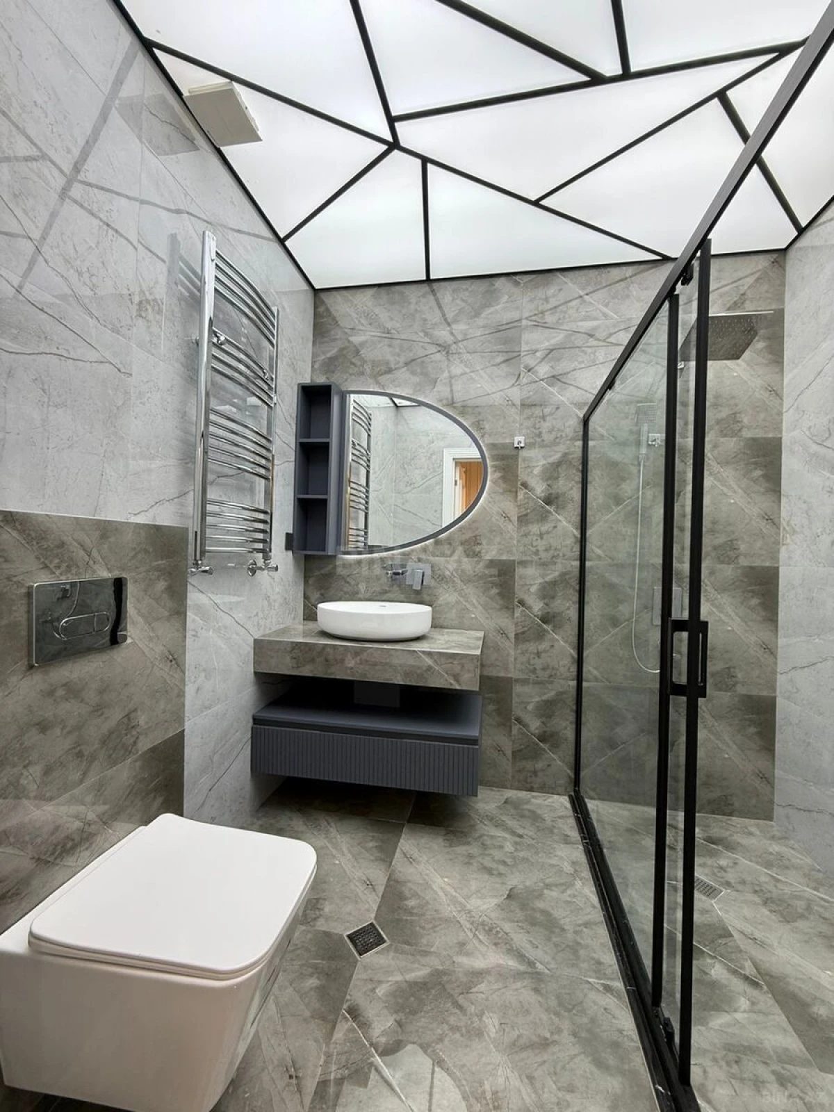 Satılır 4 otaqlı mənzil 140 m²