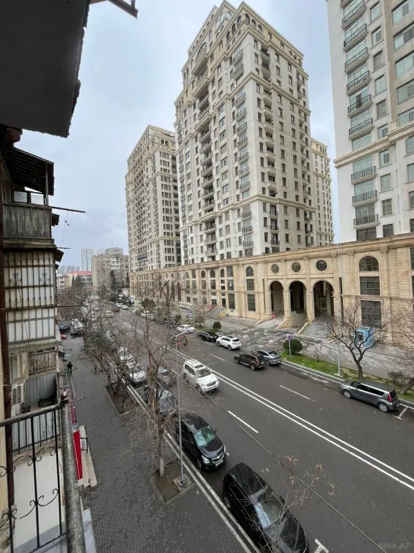 Satılır 3 otaqlı mənzil 70 m²