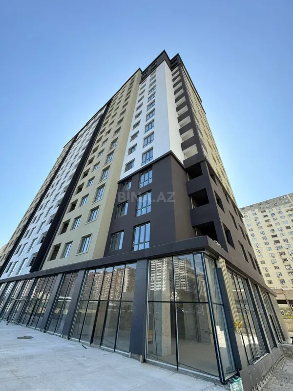 Satılır 5 otaqlı mənzil 215 m²