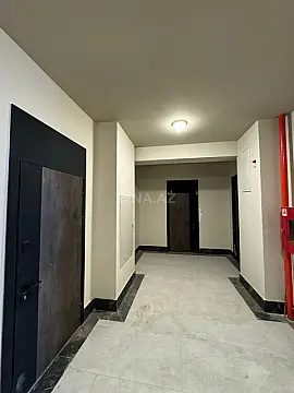 Satılır 5 otaqlı mənzil 215 m²