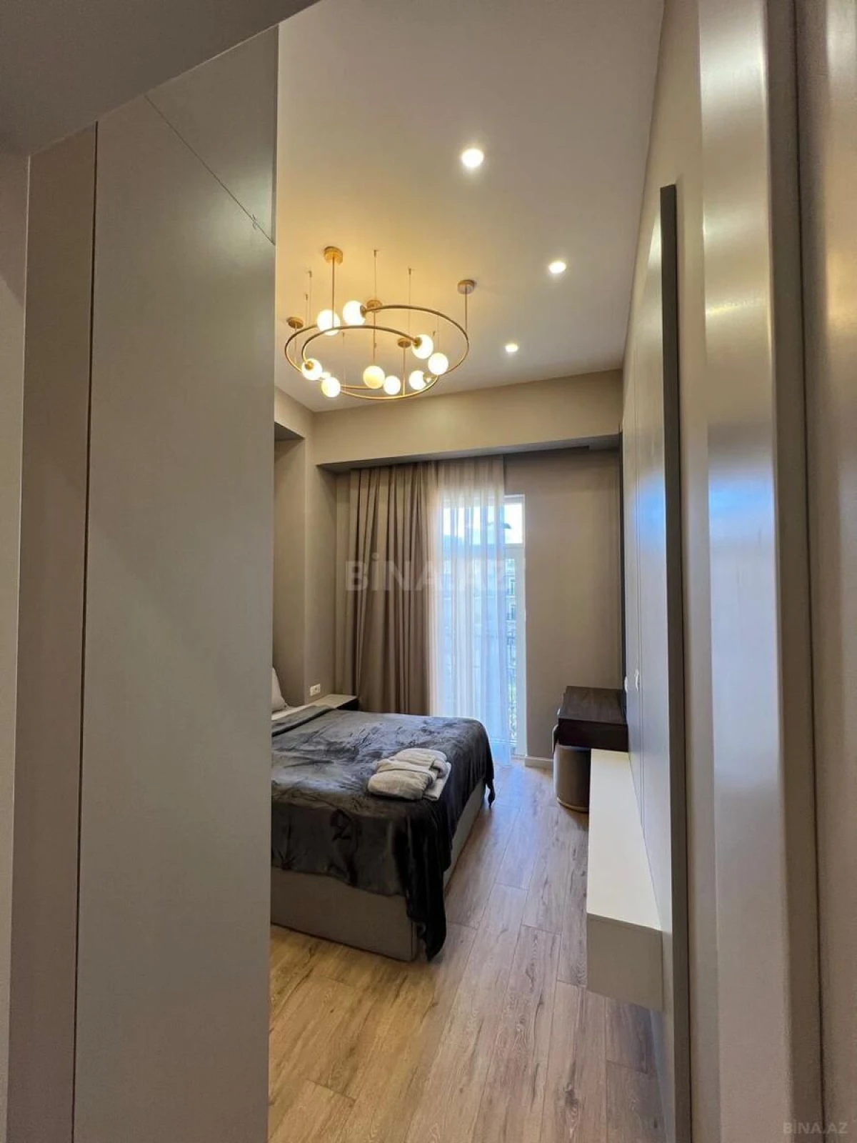 Kirayə verilir 3 otaqlı mənzil 140 m²