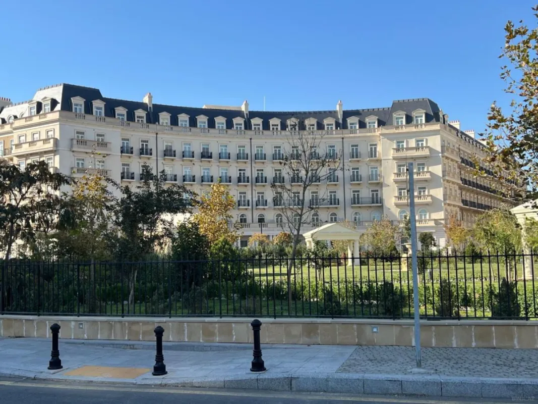 Kirayə verilir 3 otaqlı mənzil 140 m²