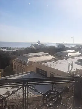 Satılır 3 otaqlı mənzil 90 m²