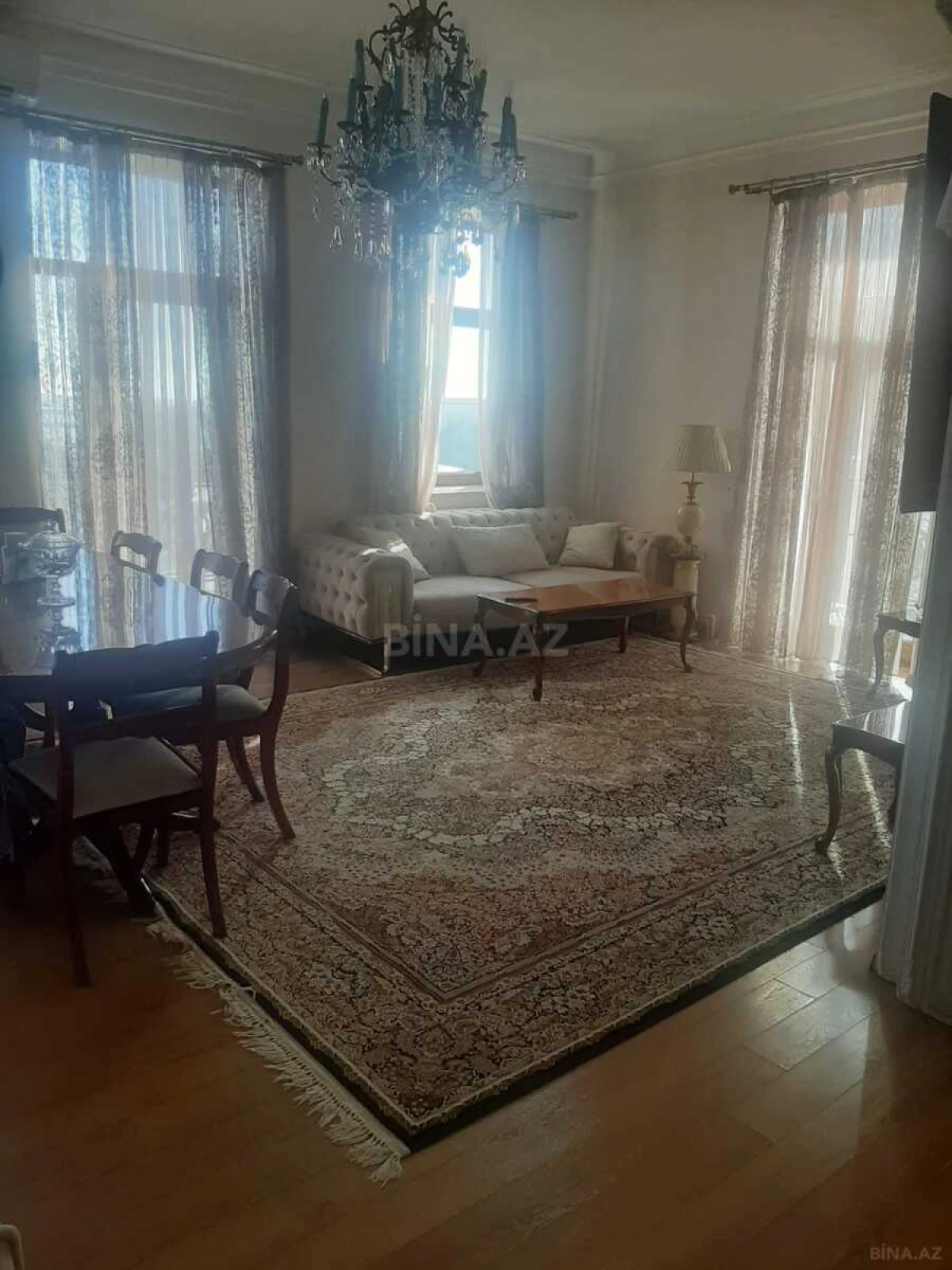Satılır 3 otaqlı mənzil 90 m²
