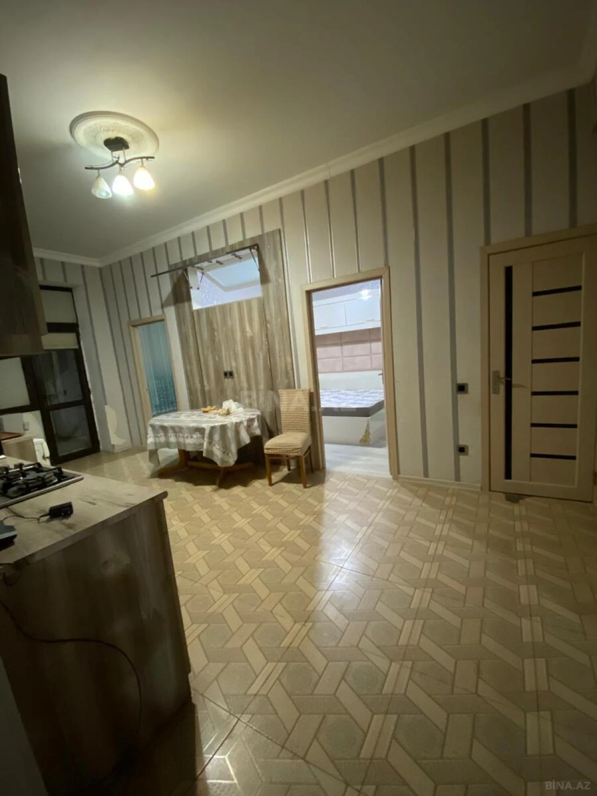 Satılır 3 otaqlı mənzil 96 m²