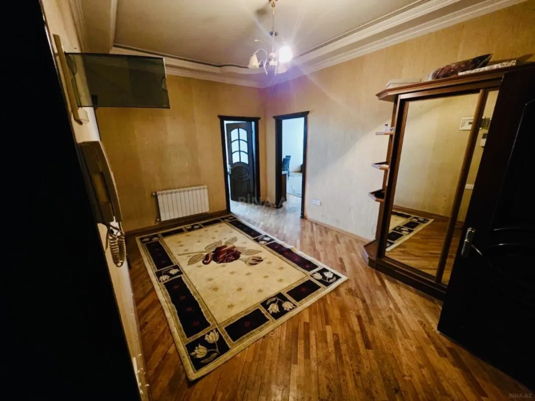 Kirayə verilir 2 otaqlı mənzil 100 m²