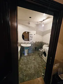 Kirayə verilir 2 otaqlı mənzil 100 m²