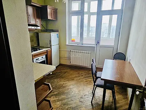 Kirayə verilir 2 otaqlı mənzil 100 m²