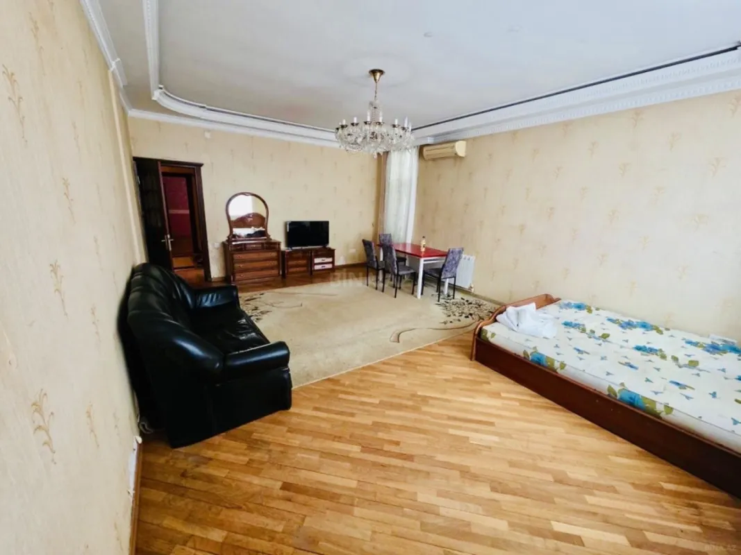 Kirayə verilir 2 otaqlı mənzil 100 m²
