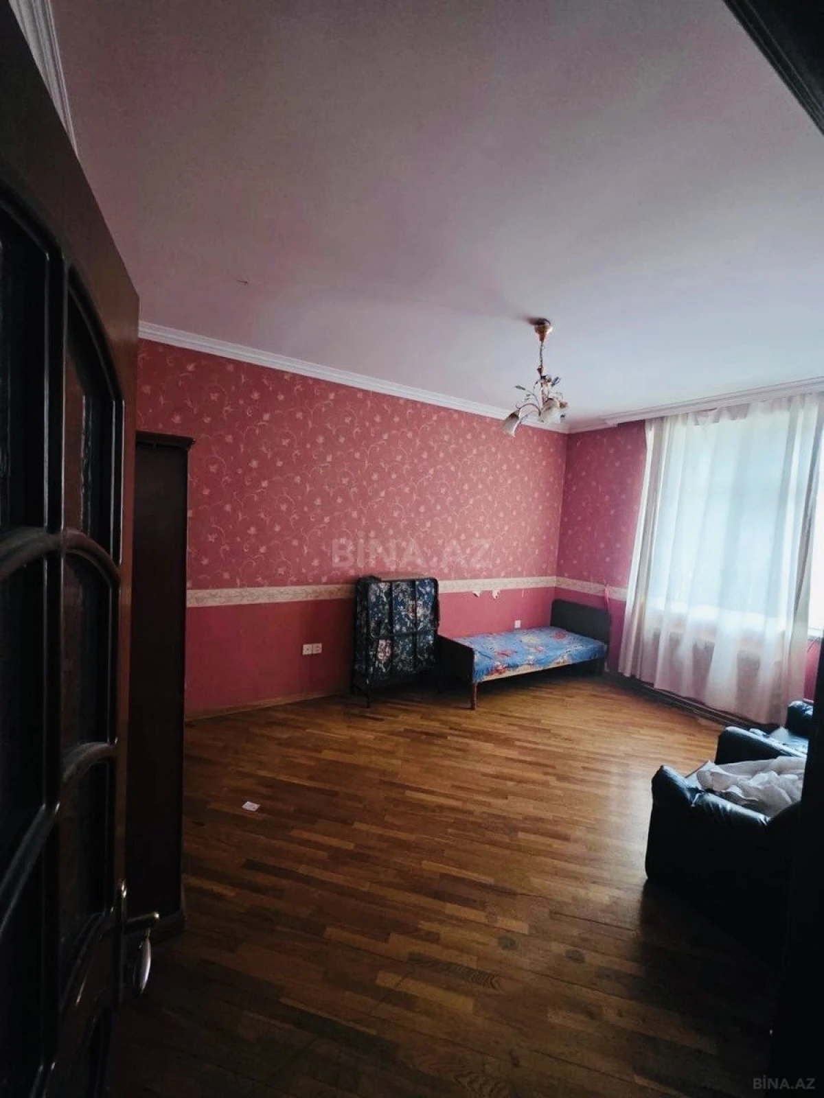 Kirayə verilir 2 otaqlı mənzil 100 m²
