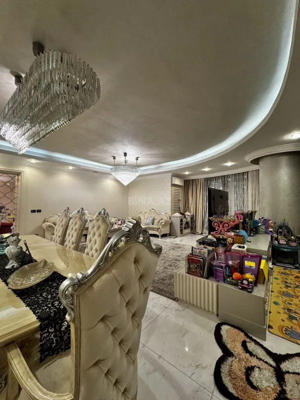 Satılır 3 otaqlı mənzil 250 m²