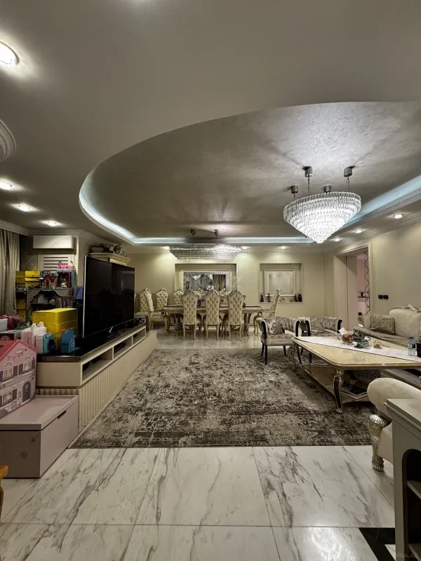 Satılır 3 otaqlı mənzil 250 m²