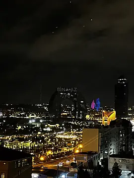 Satılır 3 otaqlı mənzil 250 m²