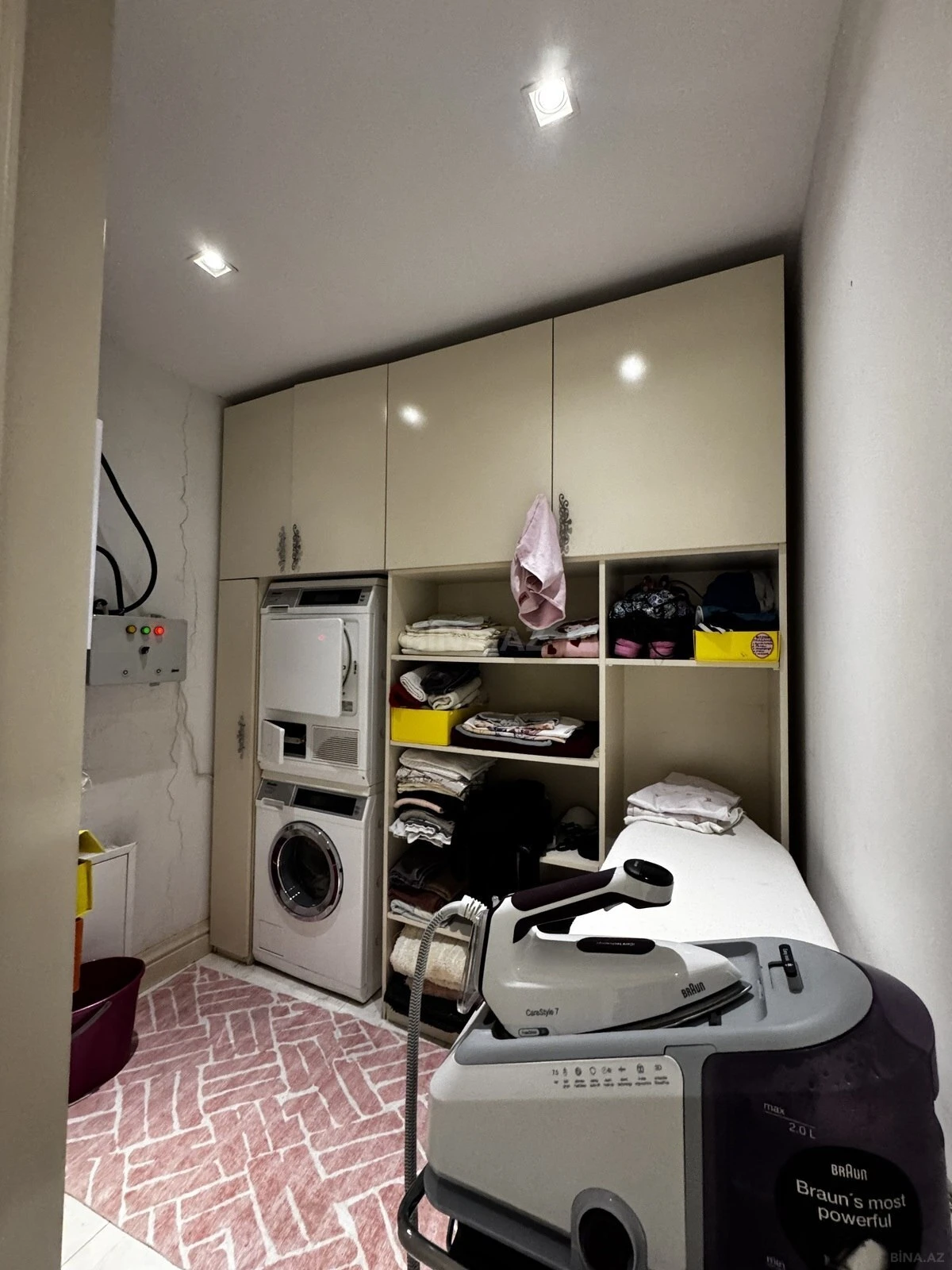 Satılır 3 otaqlı mənzil 250 m²