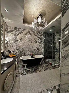 Satılır 3 otaqlı mənzil 250 m²