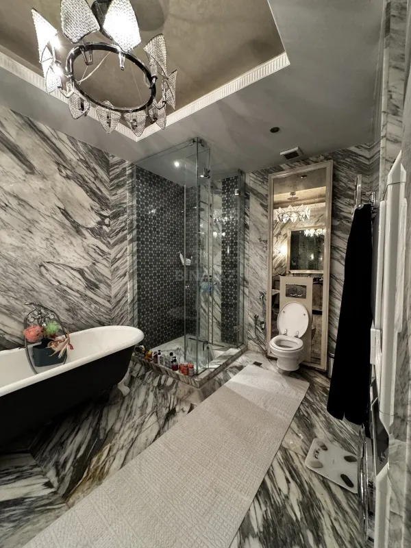 Satılır 3 otaqlı mənzil 250 m²