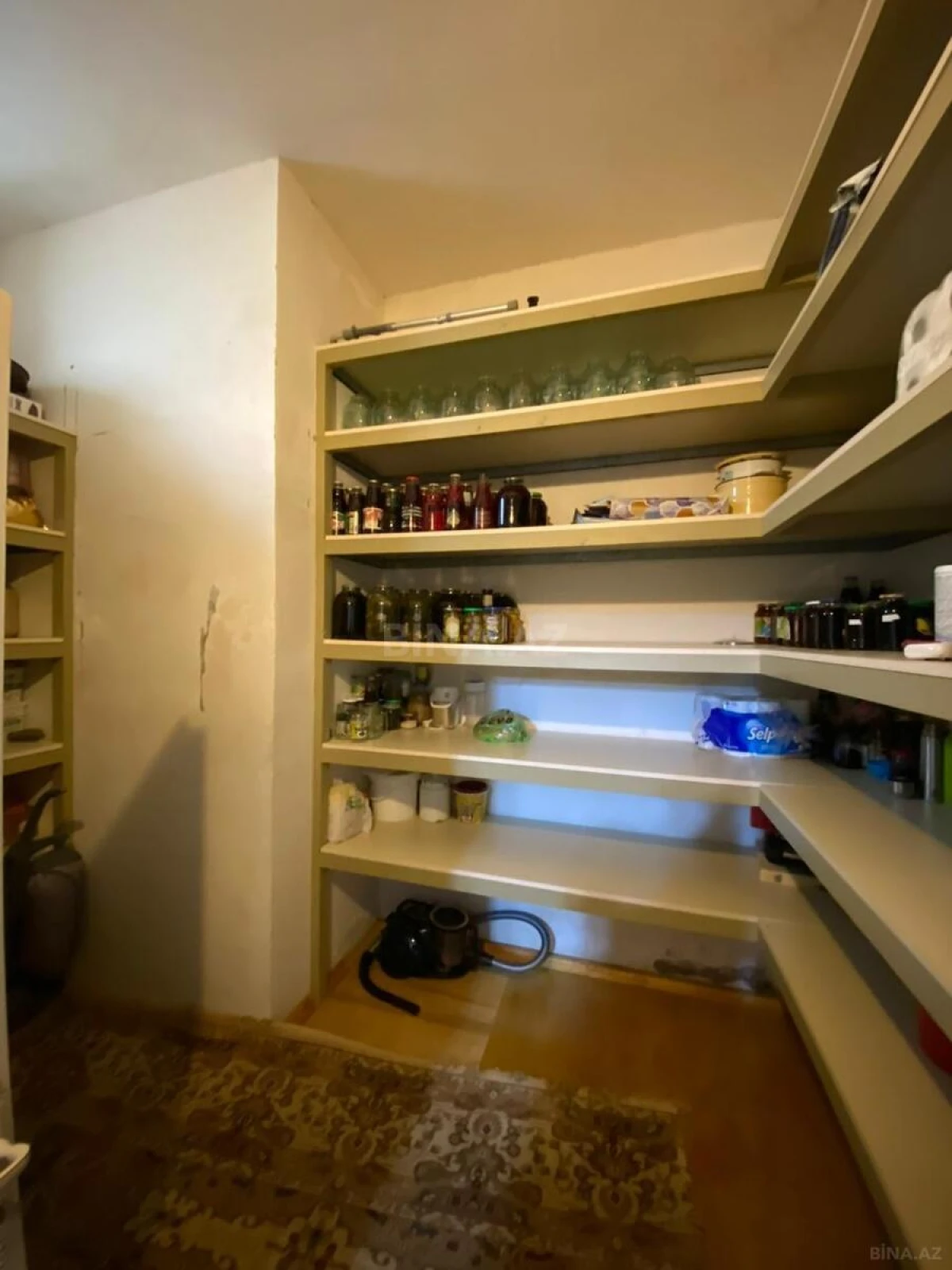 Satılır 6 otaqlı həyət evi 400 m²