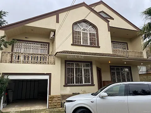 Satılır 6 otaqlı həyət evi 400 m²