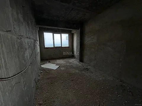 Satılır 4 otaqlı mənzil 140 m²