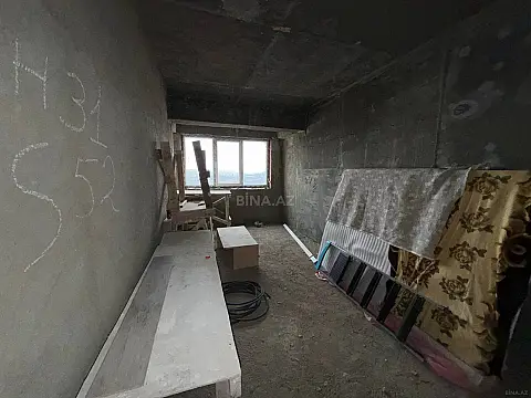 Satılır 4 otaqlı mənzil 140 m²