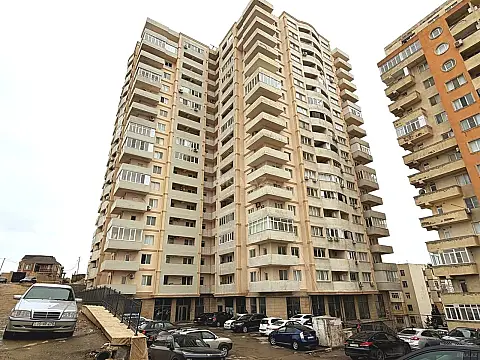 Satılır 4 otaqlı mənzil 140 m² — Bakı, Nizami 4 otaq 140.00 m²