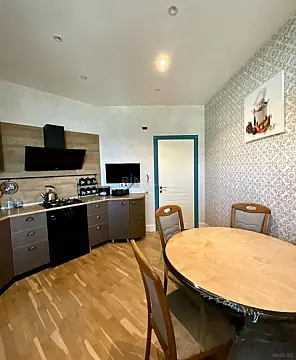 Satılır 3 otaqlı mənzil 110 m²