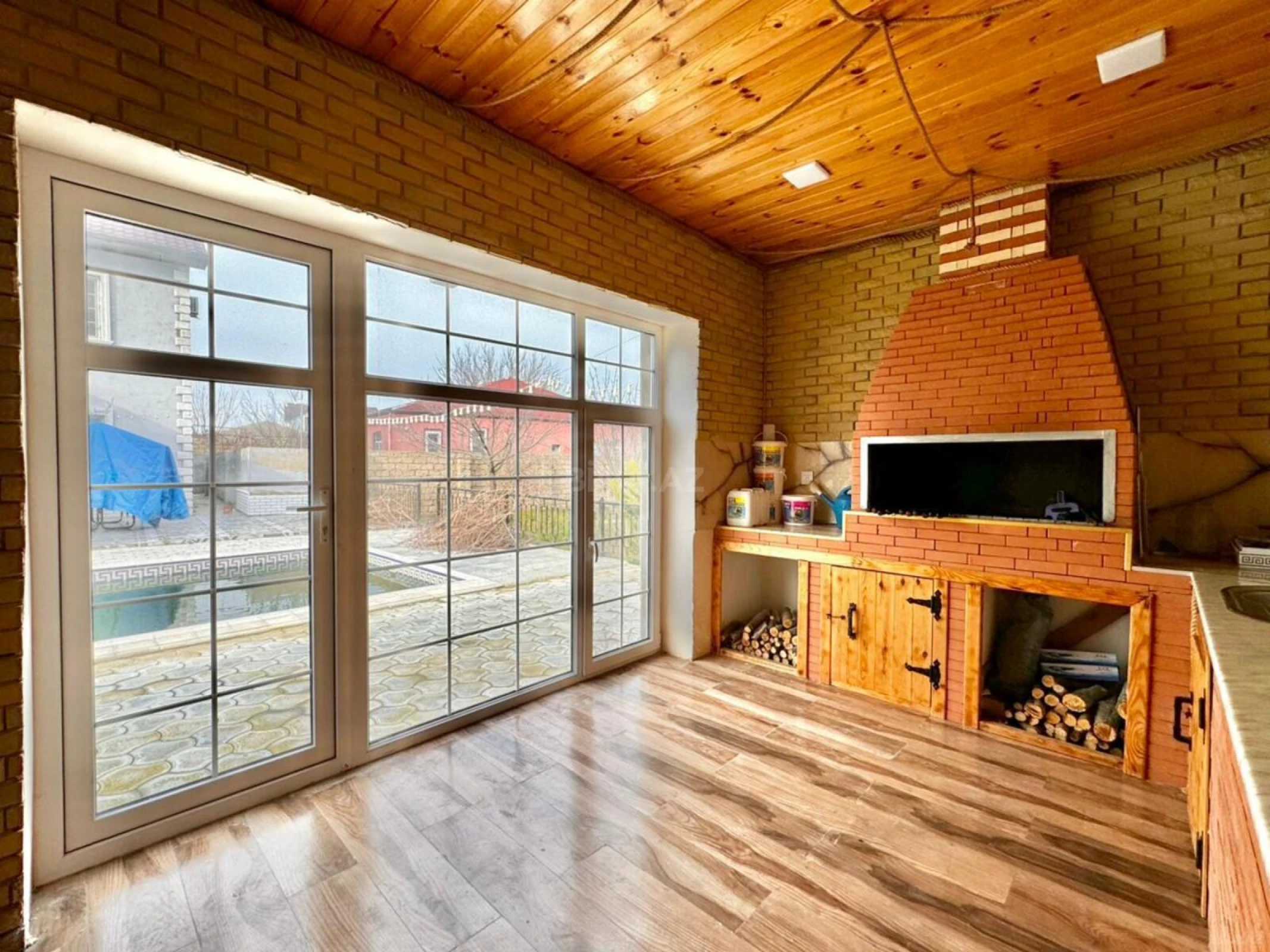 Satılır 7 otaqlı həyət evi 200 m²