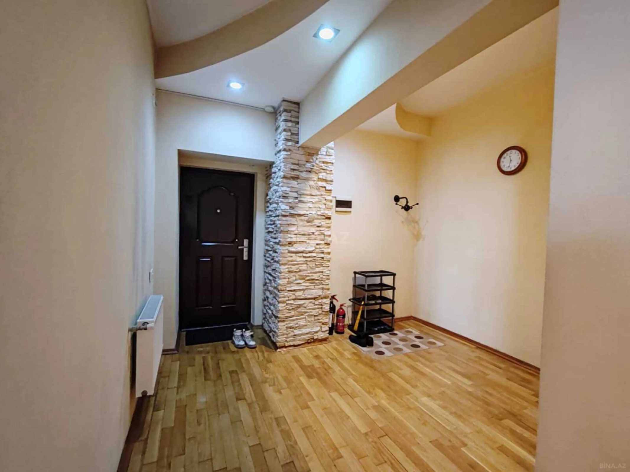Satılır 3 otaqlı mənzil 120 m²