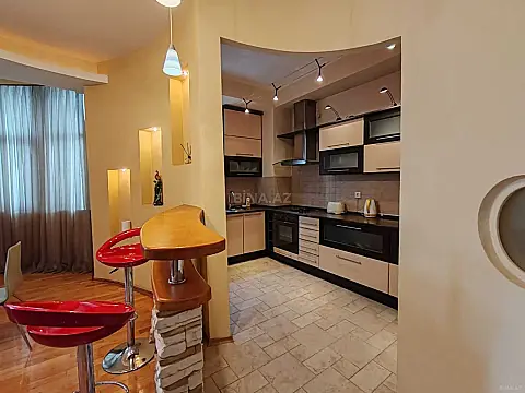 Satılır 3 otaqlı mənzil 120 m²