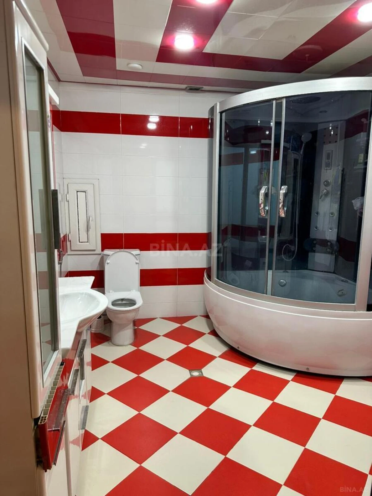 Satılır 3 otaqlı mənzil 120 m²