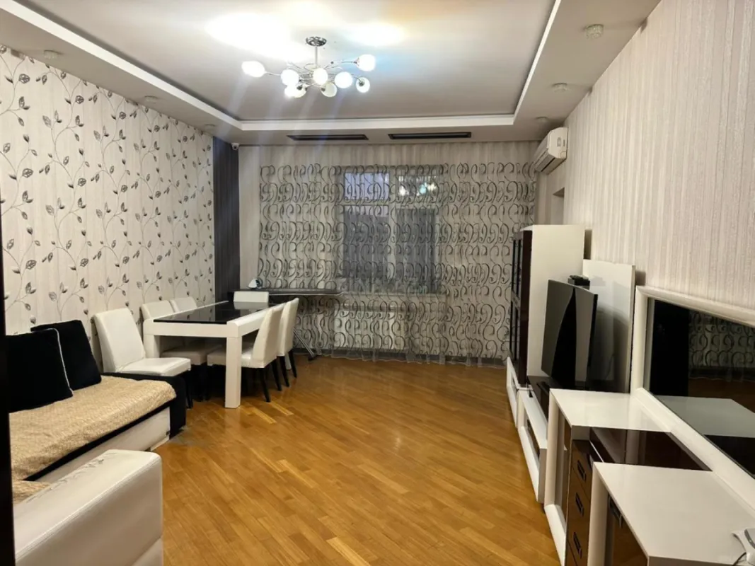 Satılır 3 otaqlı mənzil 120 m²