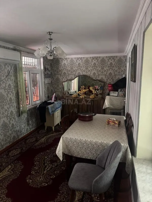 Satılır 4 otaqlı mənzil 110 m²