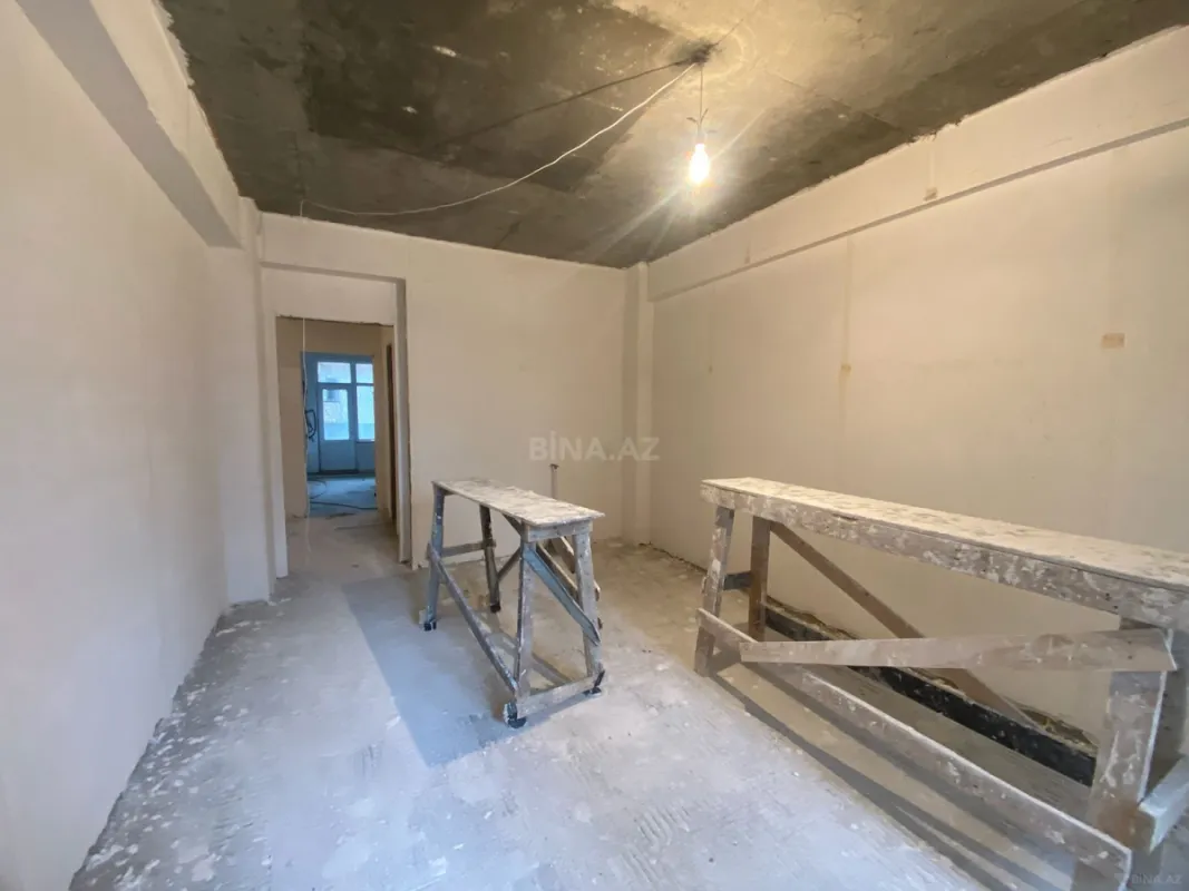 Satılır 2 otaqlı mənzil 115 m²