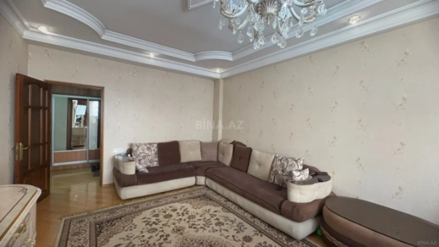 Satılır 3 otaqlı mənzil 127 m²