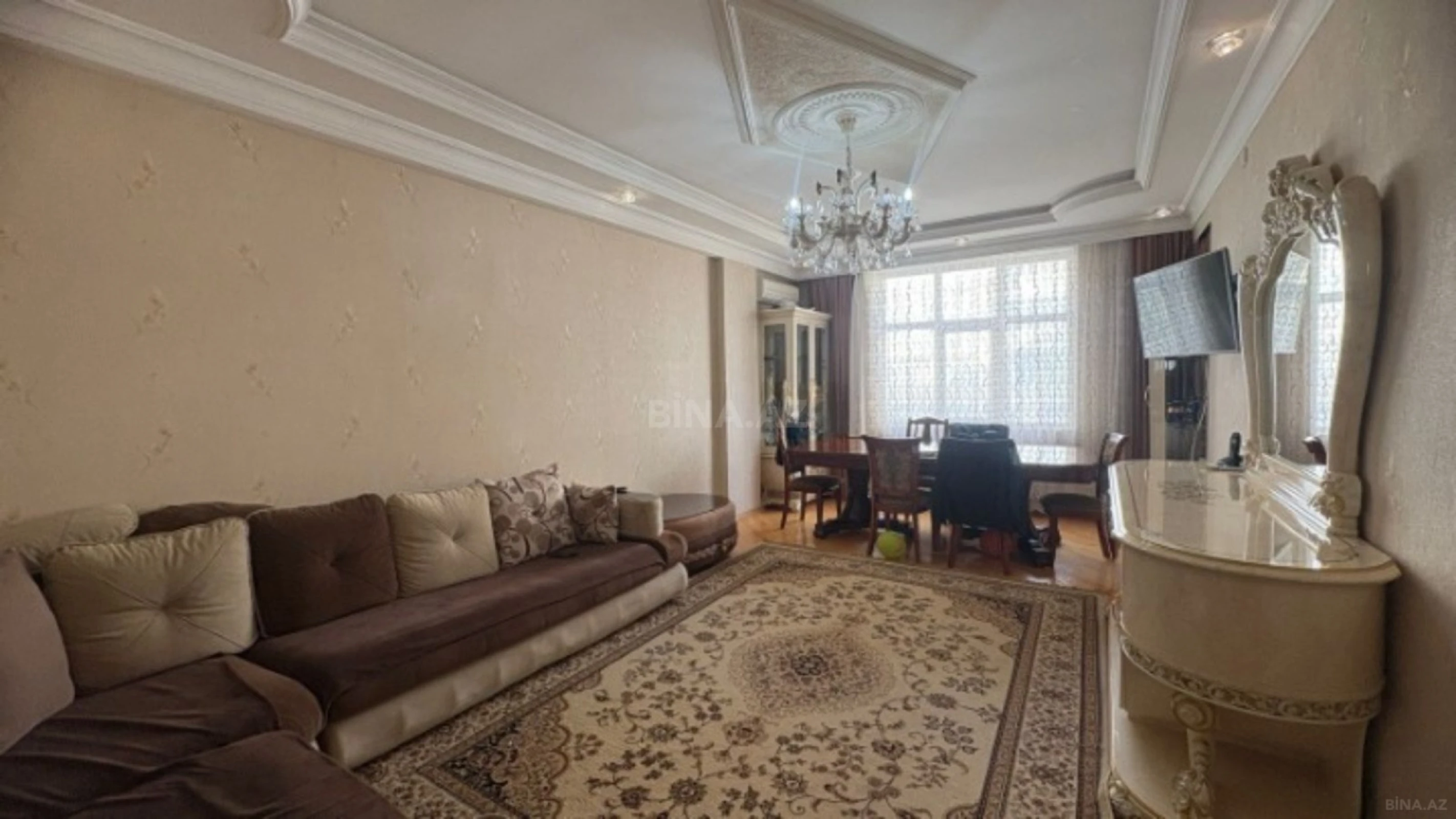 Satılır 3 otaqlı mənzil 127 m²