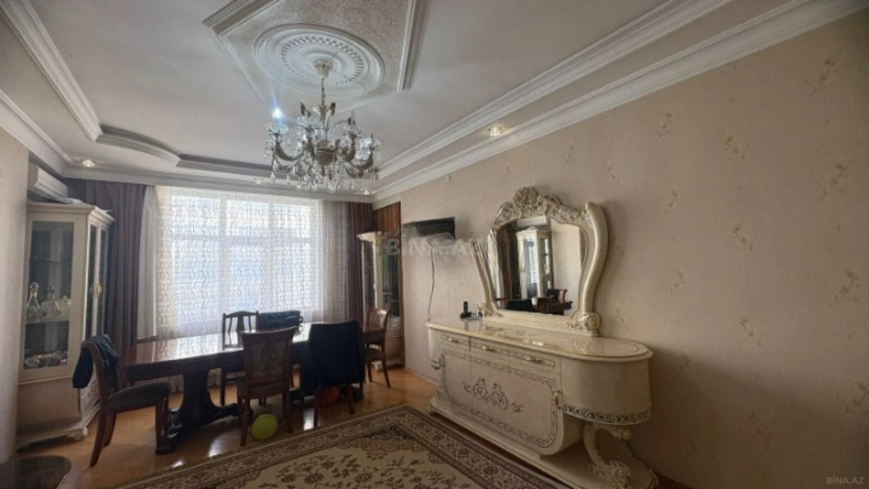 Satılır 3 otaqlı mənzil 127 m²