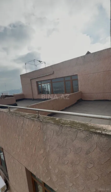 Satılır 4 otaqlı mənzil 120 m²