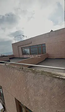 Satılır 4 otaqlı mənzil 120 m²