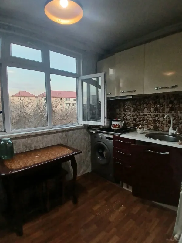 Satılır 3 otaqlı mənzil 70 m²