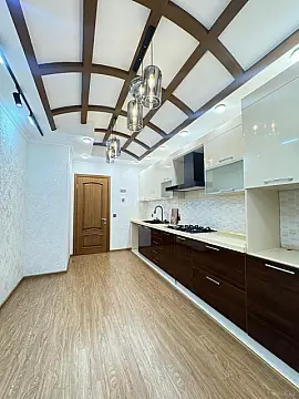 Satılır 3 otaqlı mənzil 136 m²